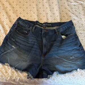 EUC AEO American Eagle Curvy ‘90s Boyfriend Short Strigid Plus Size 18 Jean